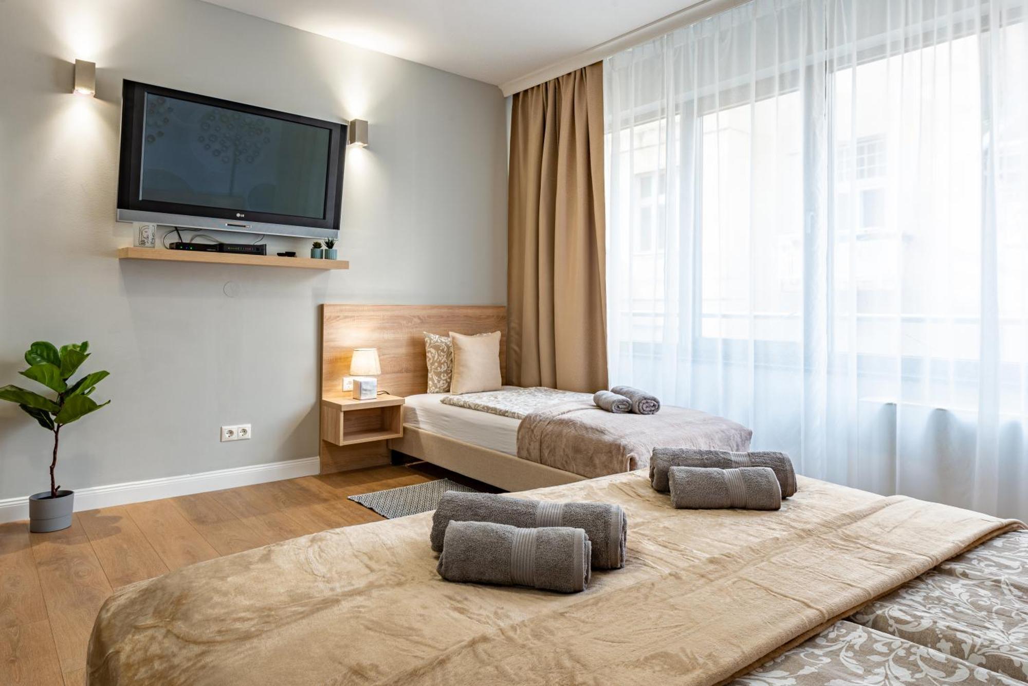 Budapest Holidays Apartments & Spa ภายนอก รูปภาพ